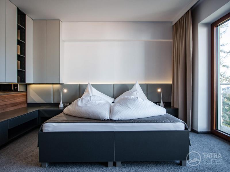 King-size Bed